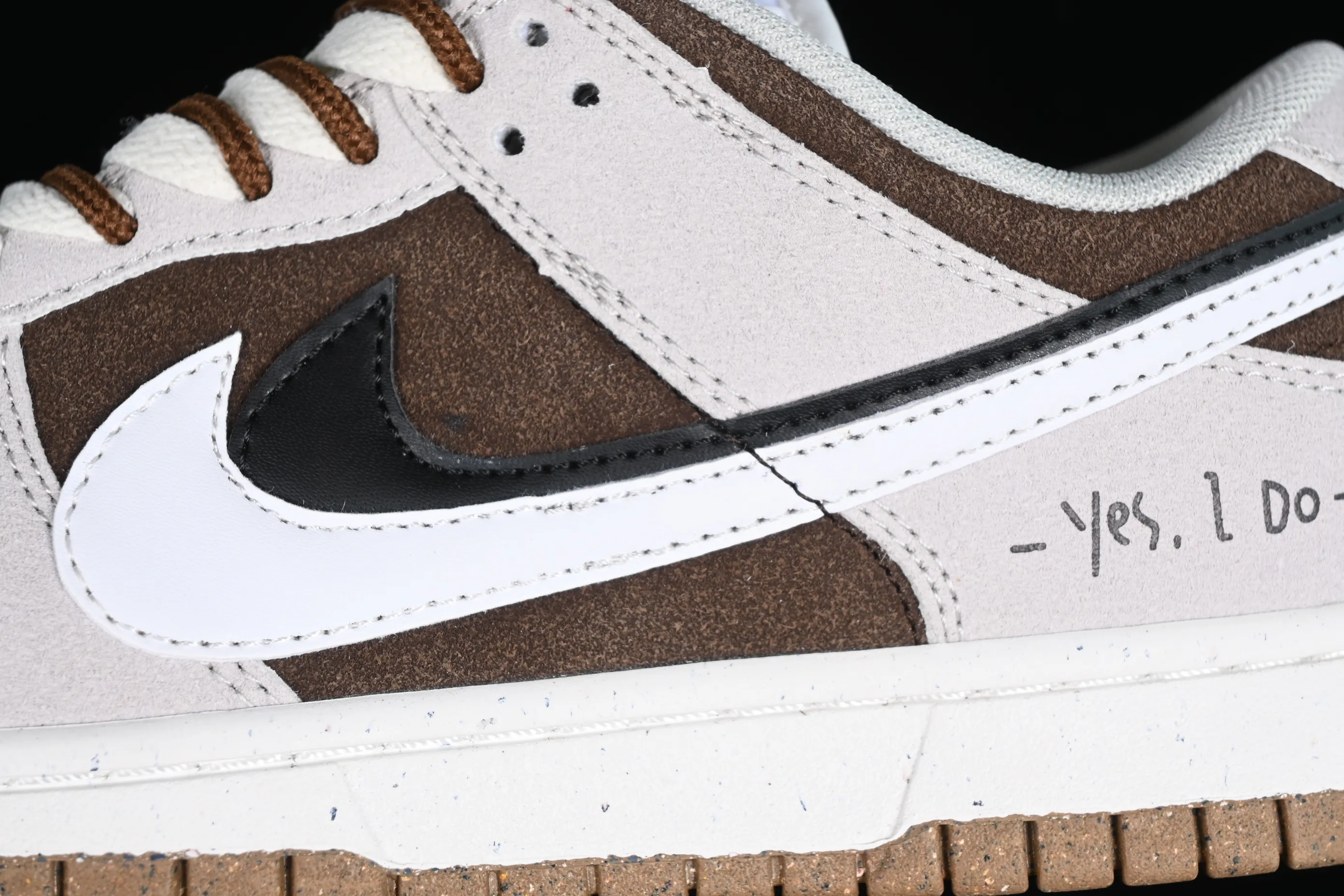 All Categories Nk SB Dunk Series Nk SB Dunk Low Low-top sneakers Cost-effective version Nk SB Dunk Low "85" double hook SB low-top sports and leisure sneakers DO9457-108